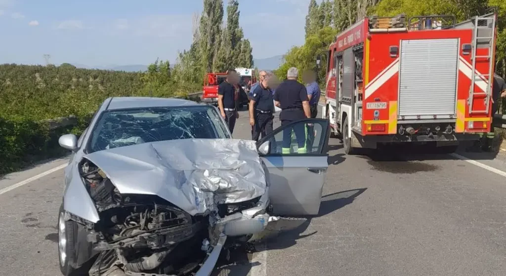 incidente-2-1024x768.jpg Scontro tra due auto sulla Nepesina, morta una donna di 46 anni