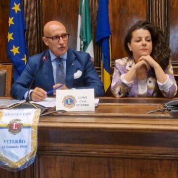 Viterbo, la staffetta della pace arriva in Comune